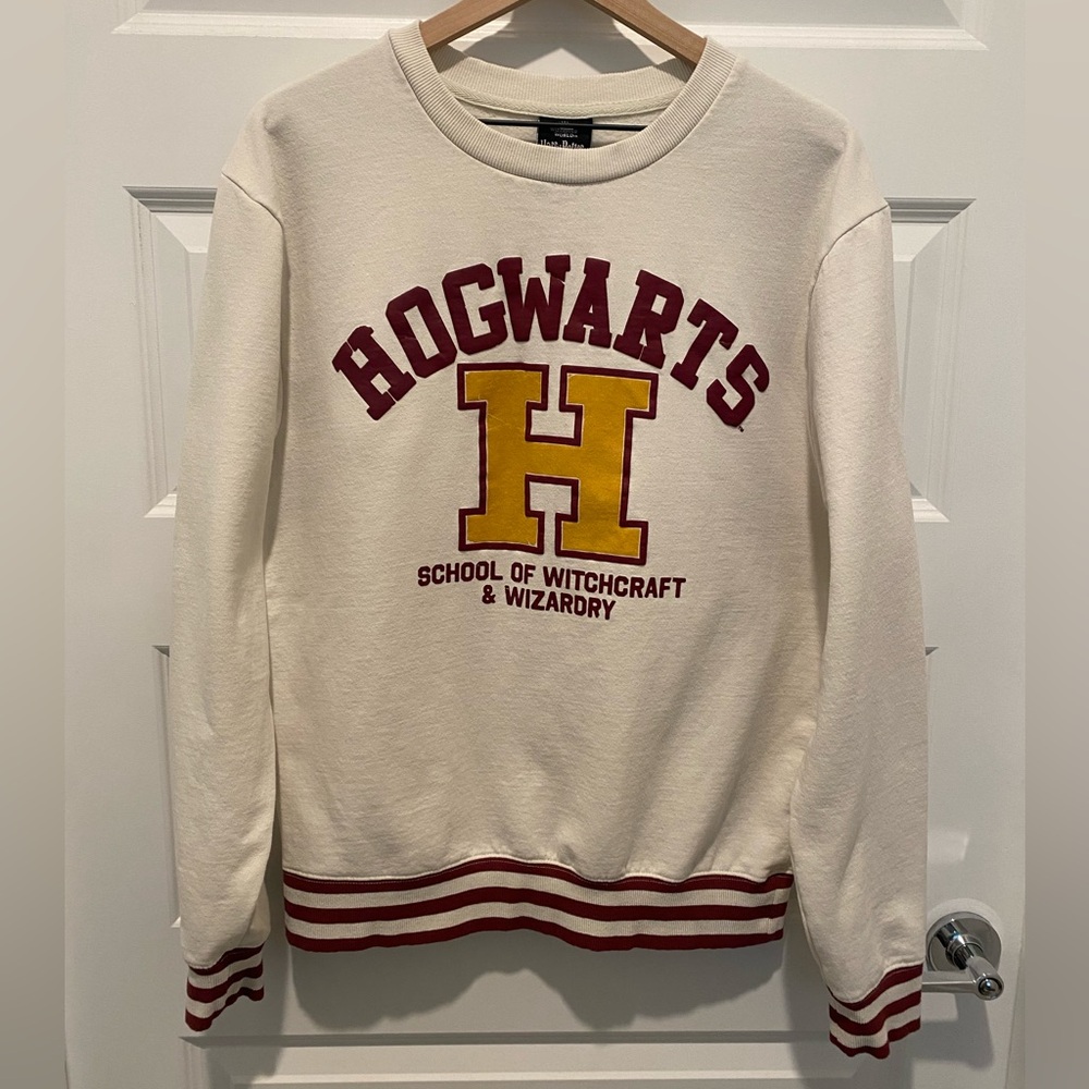 EUC Wizarding World Harry Potter Hogwarts School Sweatshirt! Sz. Large!!